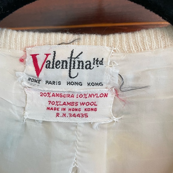 1960’sValentina Ltd beaded cardigan. - Picture 2 of 13